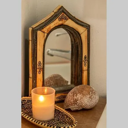 Lilly's Seaview Apartment