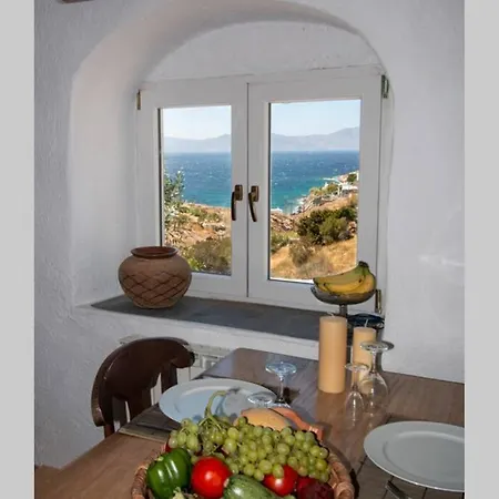 Lilly's Seaview *